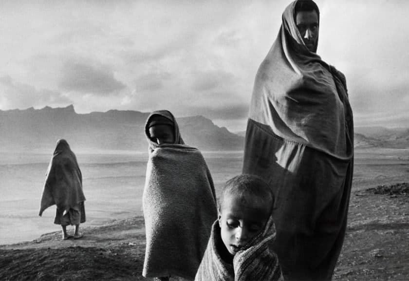 Sebastião Salgado: Biografia e Obra: O Sal da Terra, Prêmios e Galeria de Impacto
