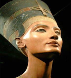 Busto de Nefertiti