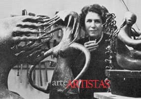 MARIA MARTINS, A ESCULTORA DOS TRÓPICOS