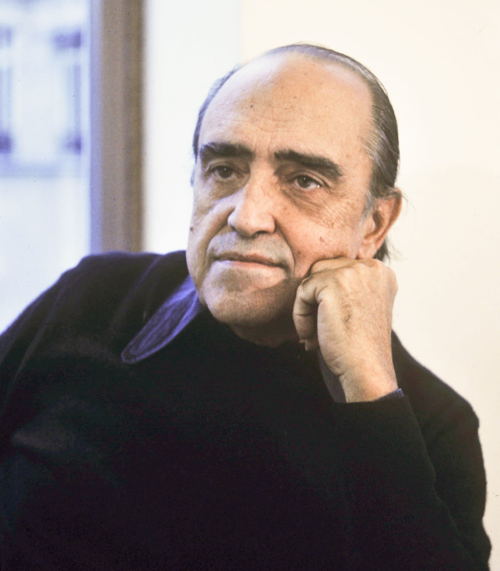 Oscar Niemeyer: Biografia e Obras – As Raízes de um Gênio da Arquitetura